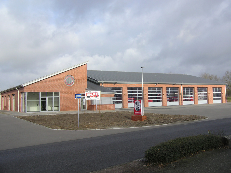 Neues Feuerwehrger&auml;tehaus an der Schnelter Stra&szlig;e